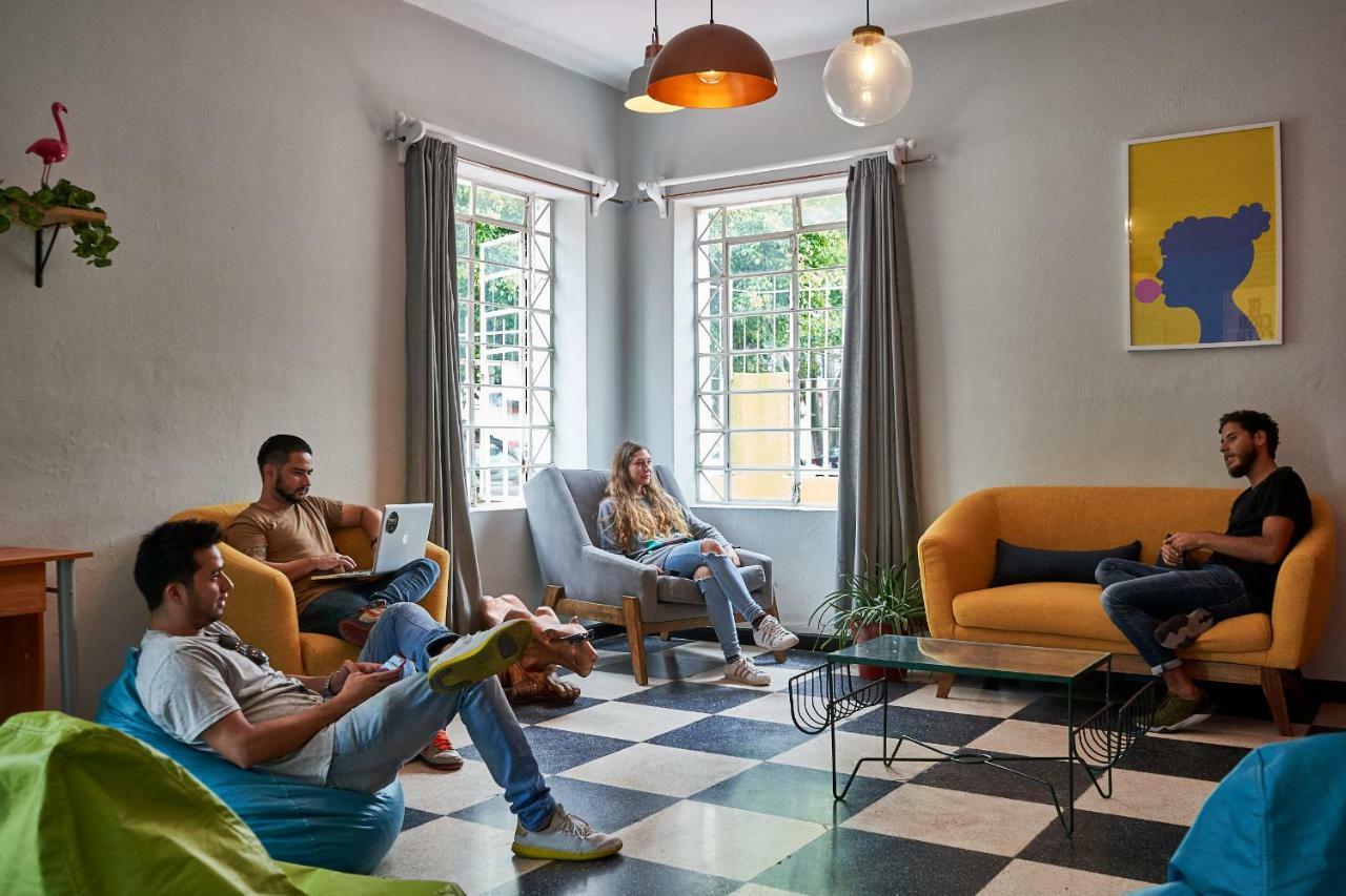 Hostal Americana Γκουανταλαχάρα Εξωτερικό φωτογραφία